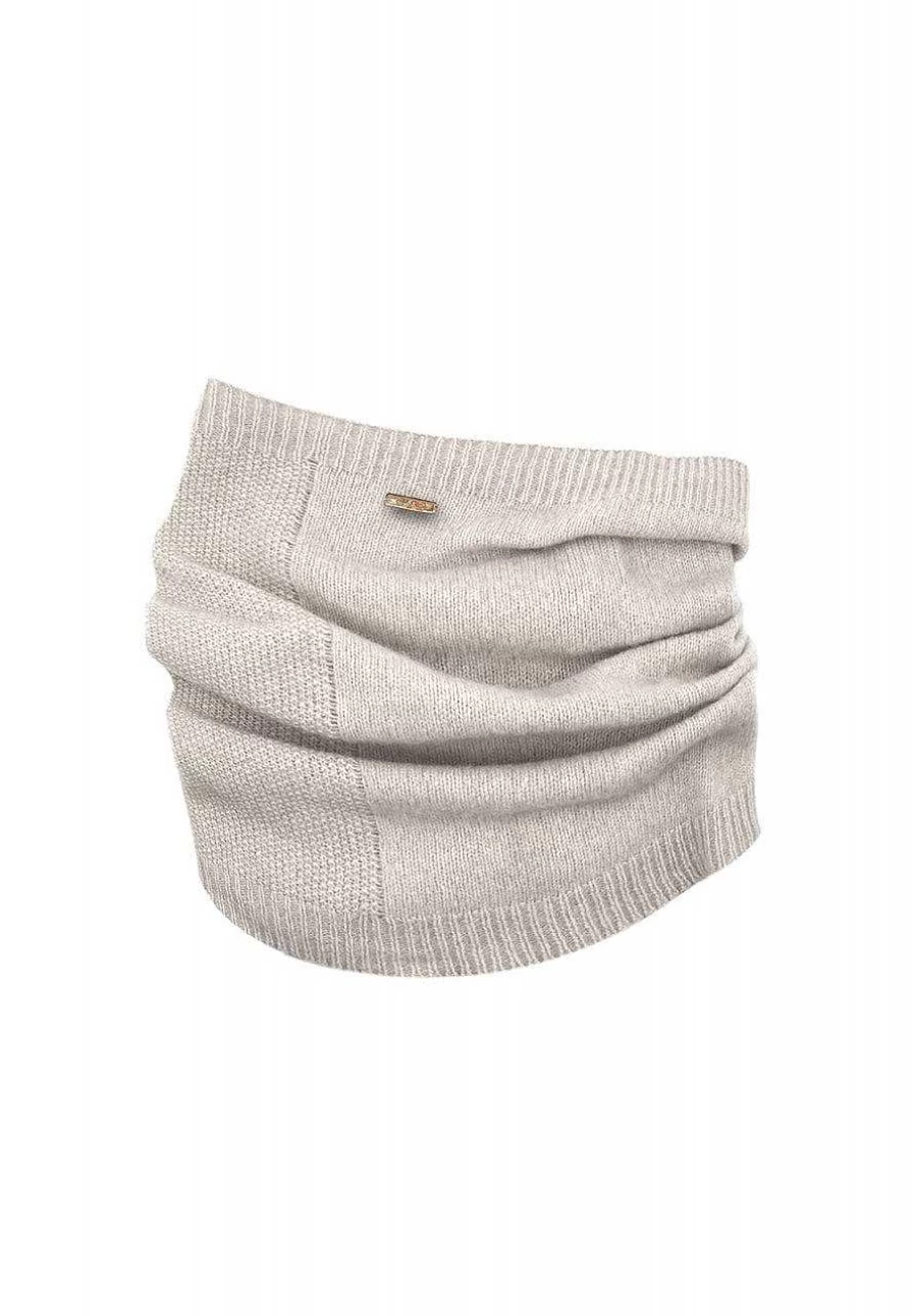 "Capo Women's Cashmere Knitted Tube Scarf – Soft Luxury Winter Accessory"